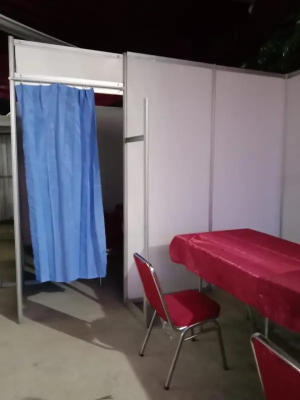 TIANG ANTRIAN DAN BILIK VAKSIN ADHI KARYA - Project Gallery Image