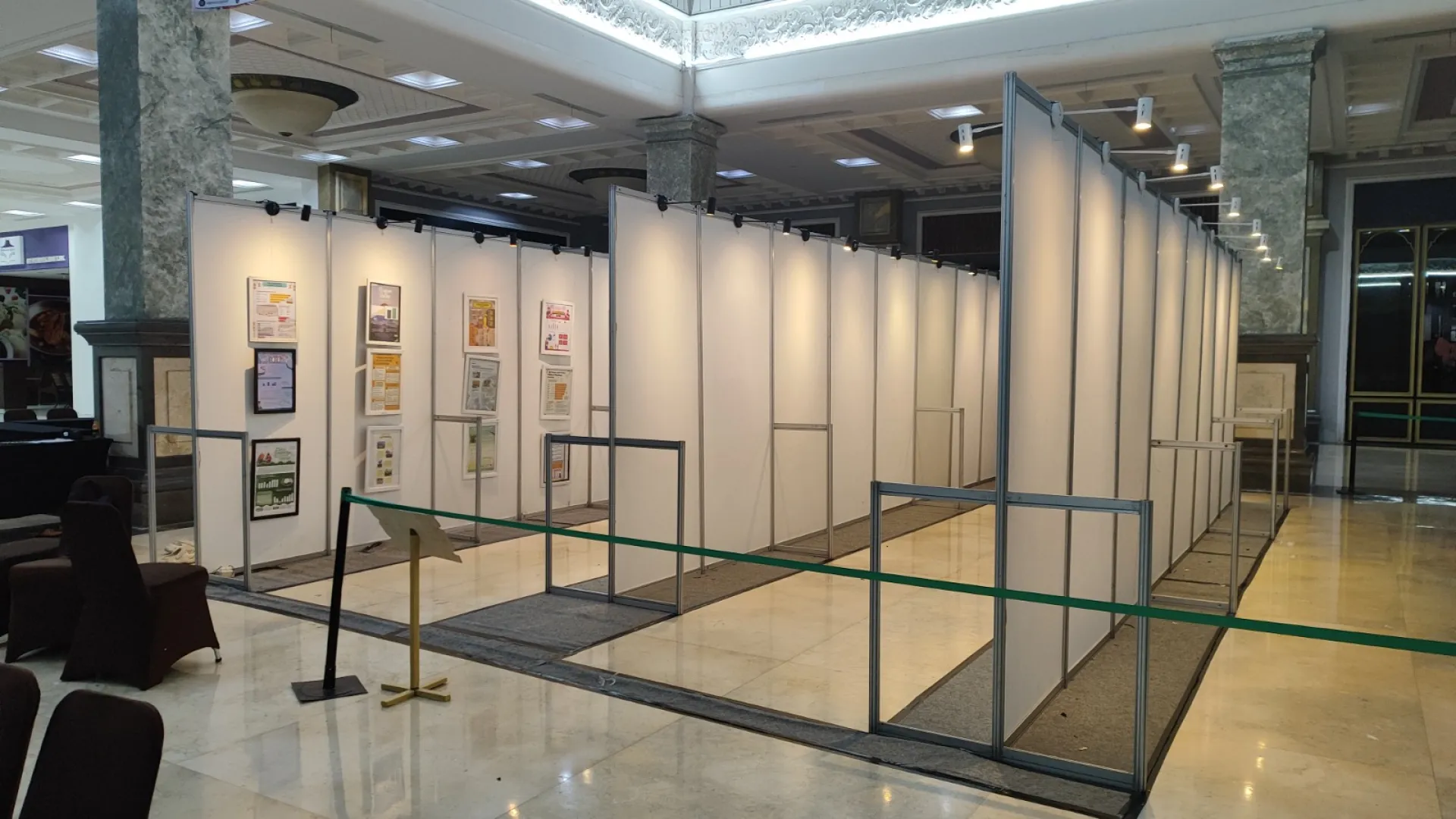 PANEL PARTISI SCH